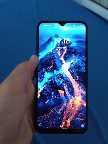 Vivo Y02, Б/у, 32 ГБ, цвет - Черный, 1 SIM, 2 SIM — 3