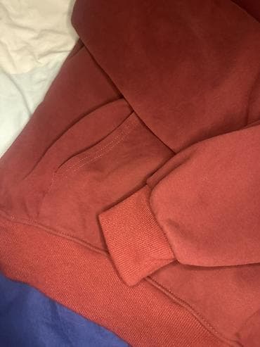 red centr: Почти новая,носила пару раз, причина продажи разрушаю гардероб Худи — 6