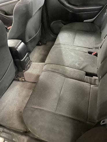 тайото прадо: Toyota Avensis: 2003 г., 2 л, Автомат, Бензин, Седан — 6