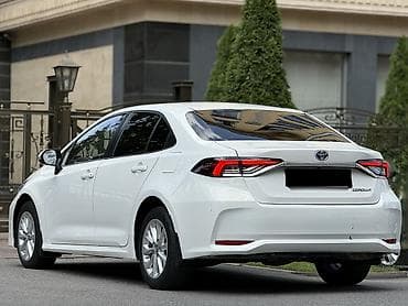 coroll: Toyota Corolla: 2021 г., 1.8 л, Автомат, Бензин, Седан — 4