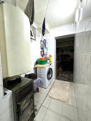 дом из оша: Продается дом🏠 📍Район западного автовокзала По ул. Жумабека Площадь — 5