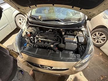 solaris accent: Hyundai Solaris: 2012 г., 1.6 л, Автомат, Бензин, Седан — 10
