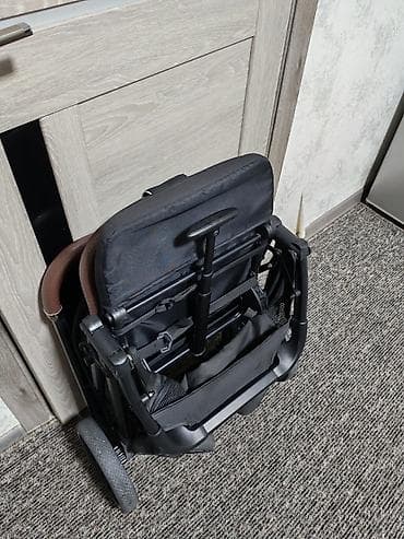 каляска для малышей: Продается коляска-чемодан в очень хорошем состоянии, козырёк — 5