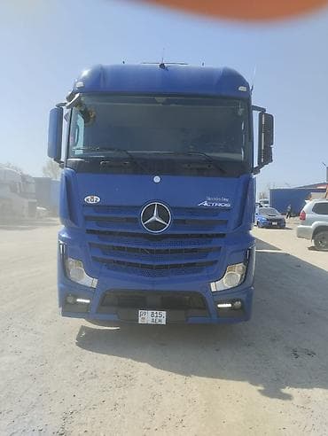 Тягач, Mercedes-Benz, 2013 г., Шторный