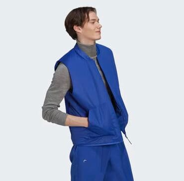 вебасто мокрый: Adidas. Водоотталкивающий и ветрозащитный пуховый жилет, способный — 2