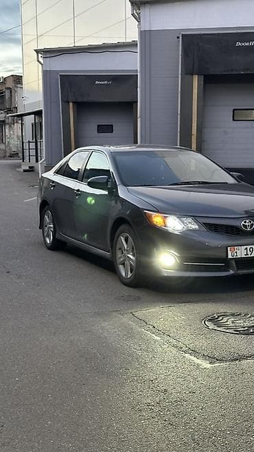 battery kg: Toyota Camry: 2012 г., Седан — 2