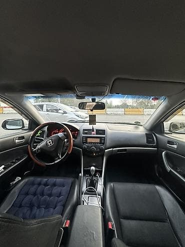 Продажа авто: Honda Accord: 2003 г., 2 л, Механика, Бензин, Седан — 8