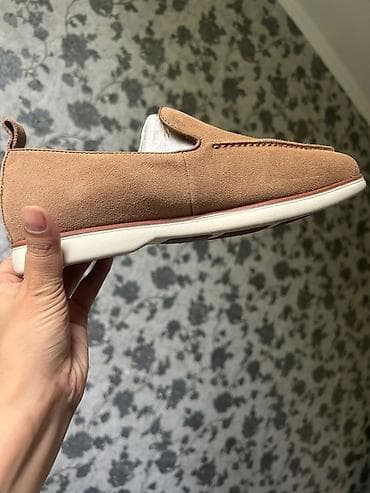 летние макасины: Лоферы из замши - Материал верха: мягкая бежевая замша - Конструкция — 2