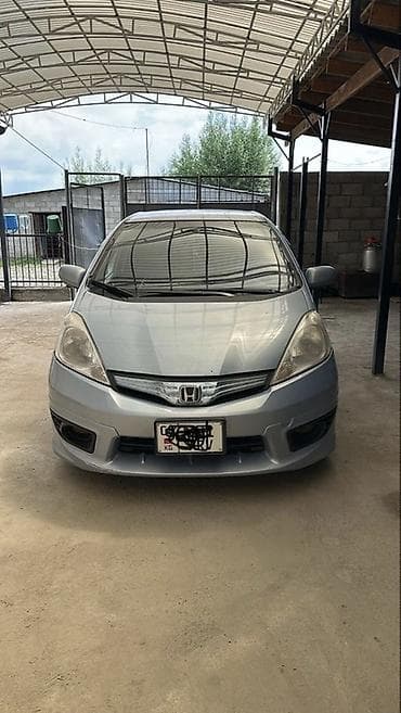 Honda Fit: 2008 г., 1.5 л, Автомат, Бензин, Хетчбек lalafo.kg да Honda Fit: 2008 г., 1.5 л, Автомат, Бензин, Хетчбек