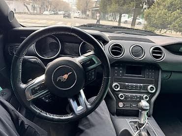 дрифт машина: Ford Mustang: 2021 г., 2.3 л, Автомат, Бензин, Купе — 4