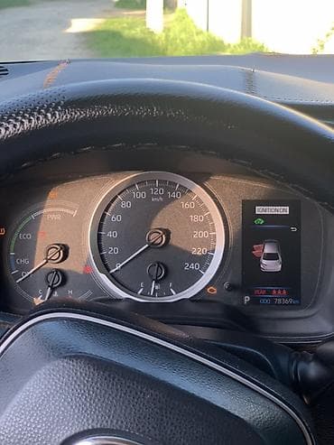 mini car: Toyota Corolla: 2019 г., 1.8 л, Вариатор, Гибрид, Седан — 9