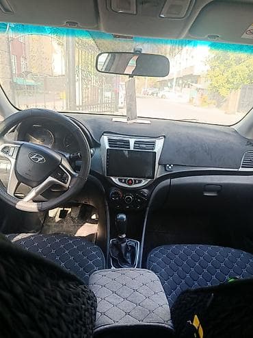 кондидер: Hyundai Solaris: 2012 г., 1.6 л, Механика, Бензин, Седан — 5