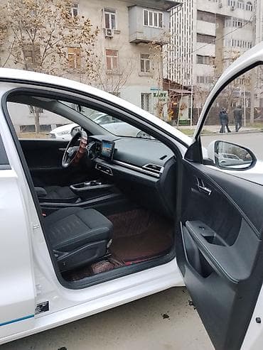 акумулятор 90: BYD E2: 2020 г., Автомат, Электромобиль, Хэтчбэк — 3