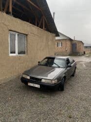 Mazda 626: 1990 г., 2 л, Механика, Бензин, Хэтчбэк