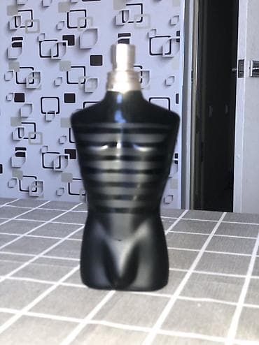 эссенс мужской парфюм: Мужской фирменном флаконе-«торсе» матово‑черного цвета с глянцевыми — 2