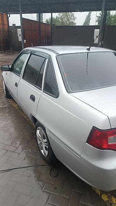 Продажа авто: Daewoo Nexia: 2010 г., 1.6 л, Механика, Бензин, Седан — 5