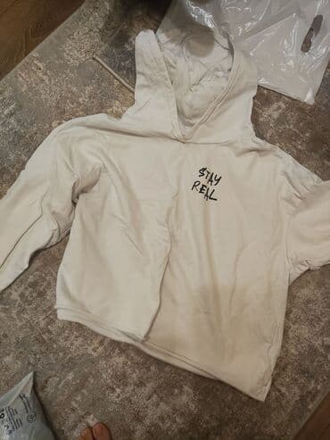 Свитшот, С надписью, Б/у, S at lalafo.kg Свитшот, С надписью, Б/у, S