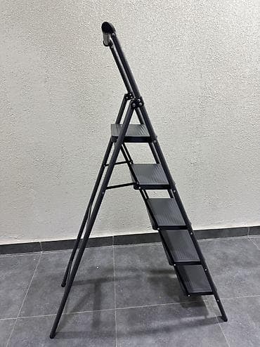 раскладной лестница: Складная стремянка с 5 широкими ступенями. - Материал: металлическая — 2