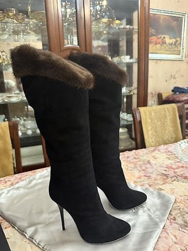 женские сапоги с мехом: Замшевые женские сапоги с норковой окантовкой на высоком тонком — 4