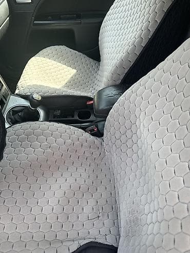 mazda 7: Ford Mondeo: 2004 г. — 4