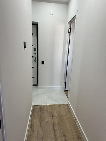 Кыймылсыз мүлк: Гагарин/Садыков көчөсүнөн (Ак-Өргөөнүн башталышы) 1 бөлмөлүү студия — 4