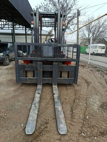 цены на зимние шины в бишкеке: Погрузчик, 2021 г., Колесный, Вилочный — 3