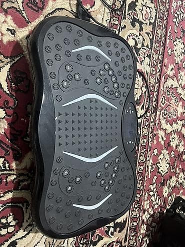 Спортивные сумки: Виброплатформа для дома с эспандерами - Компактная электрическая — 1