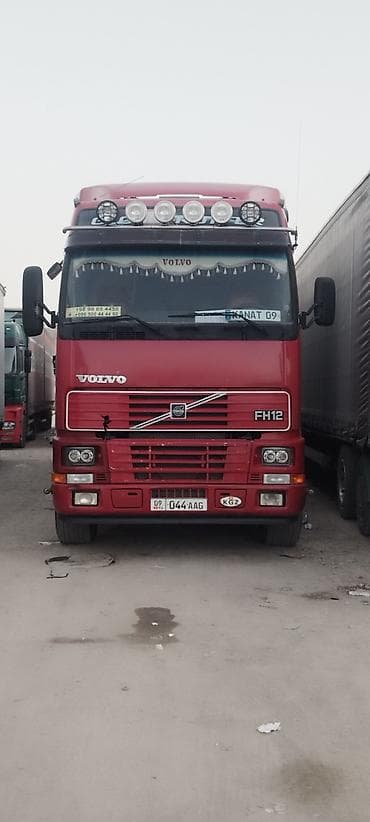 Тягач, Volvo, 2001 г., Тентованный