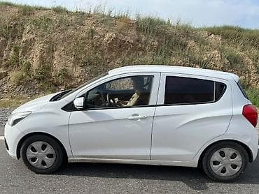 rav4 2024: Chevrolet Spark: 2016 г., 1 л, Автомат, Бензин, Хэтчбэк — 4