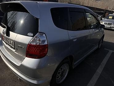 124 е: Honda Fit: 2004 г., 1.5 л, Автомат, Бензин, Хэтчбэк — 3
