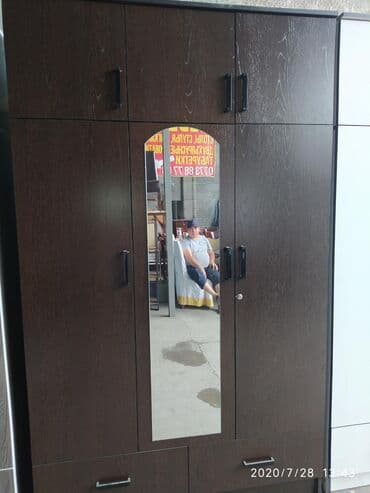 шкаф 3 дверные: Новый шкаф трехдверный 
Российский ламинат
В наличии есть расцветки — 4