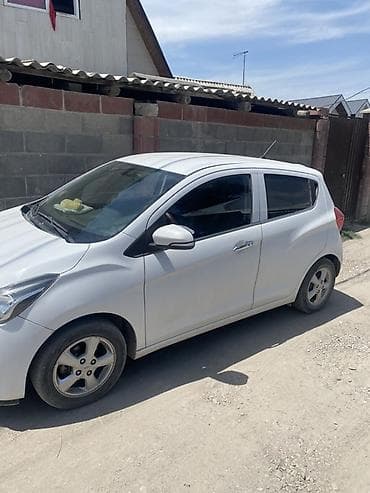 уна: Chevrolet Spark: 2018 г., 1 л, Бензин, Хэтчбэк — 2