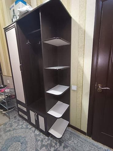 third edition solutions: Шкаф-прихожая, Б/у, С зеркалом — 2