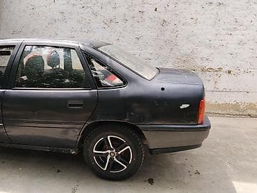 camry 55 xle: Opel Vectra: 1992 г., 1.8 л, Механика, Бензин, Седан — 2