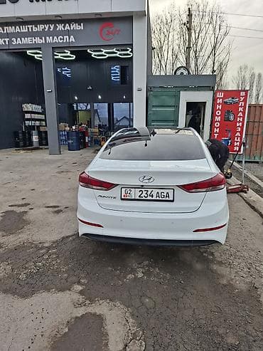 хундай аванти: Hyundai Avante: 2018 г., Седан — 4