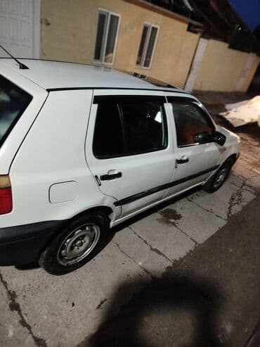 продаю через банк: Volkswagen Golf: 1993 г., 1.6 л, Механика, Бензин, Хэтчбэк — 2