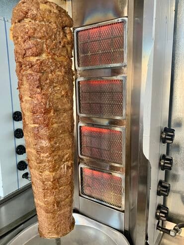 оборудование для шаурмы: В фастфуд требуется опытный шаурмист бригадир, требуется человек с — 1