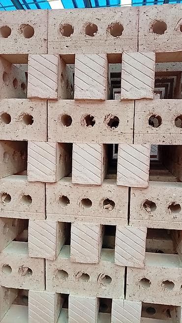 Кирпич керамический пустотелый (перфорированный) - Формат: одинарный