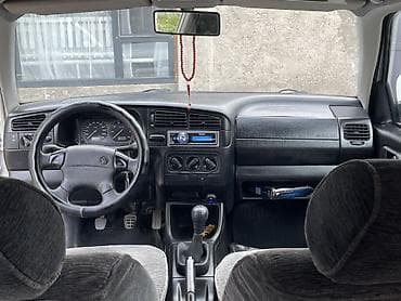 Продажа авто: Volkswagen Golf: 1995 г., Механика, Хэтчбэк — 4