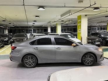 киа соренто 2018: Kia Cerato: 2022 г., 1.6 л, Вариатор, Бензин, Седан — 4