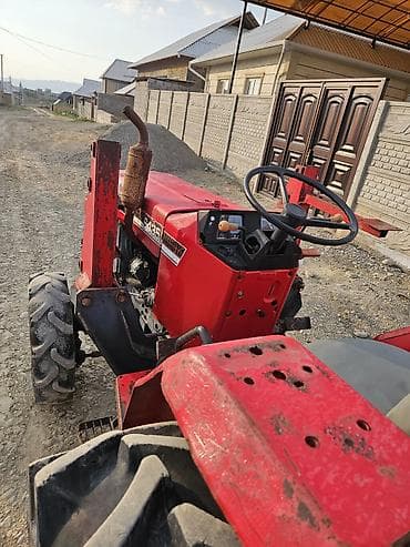 трактор с куном: Компактный колесный трактор (красный), универсальный для сельхозработ — 4