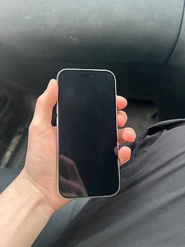 IPhone 17, Б/у, 256 ГБ, Белый, Кабель, 100 %