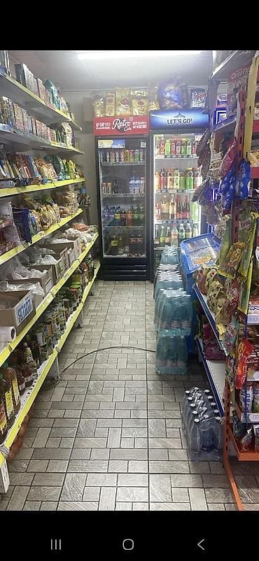 Кыймылсыз мүлк: 4-й мкр Продается действующий продуктовый магазин Площадь: 30м2 — 9
