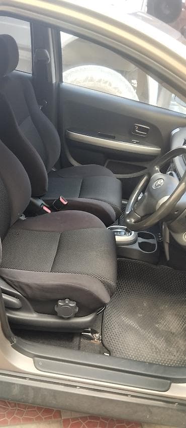 aion gac: Toyota Ist: 2003 г., 1.3 л, Автомат, Бензин, Хэтчбэк — 2