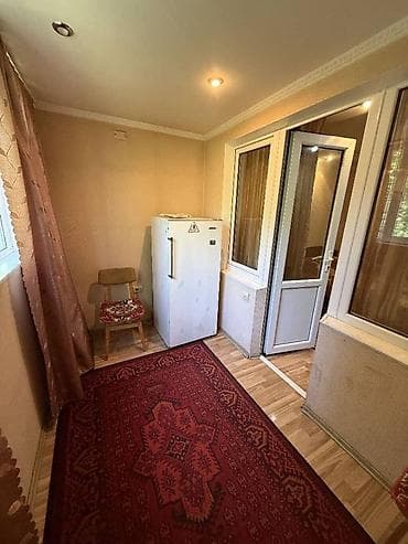 сентр: 1 комната, 32 м², 7 мкр 104 серия, 1 этаж, Косметический ремонт — 2