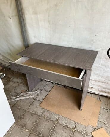 бильрдный стол: Письменный стол — 1