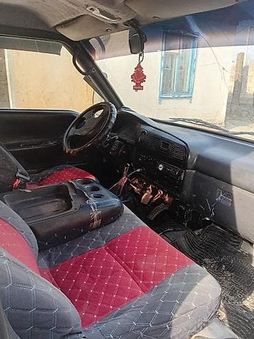 b class: Легкий грузовик, Hyundai, Стандарт — 2