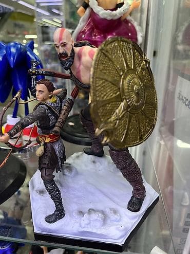 Фигурка Атрея и Кратоса из игры Бог вайны