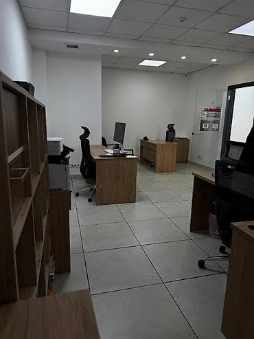 парковка бишкек: Кеңселерди ижаралоо, 30 м², Бизнес борборунда — 2