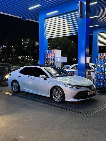 Toyota Camry: 2020 г., 2.5 л, Автомат, Бензин, Седан